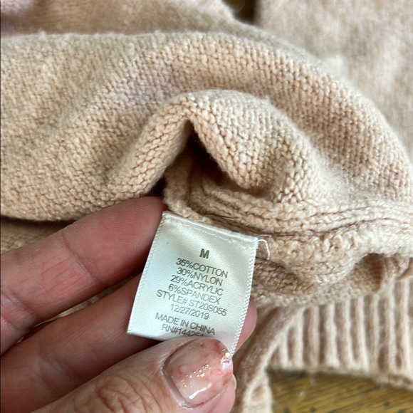 Chloe + Cyrus Cozy Sweater Hoodie - Picture 4 of 8